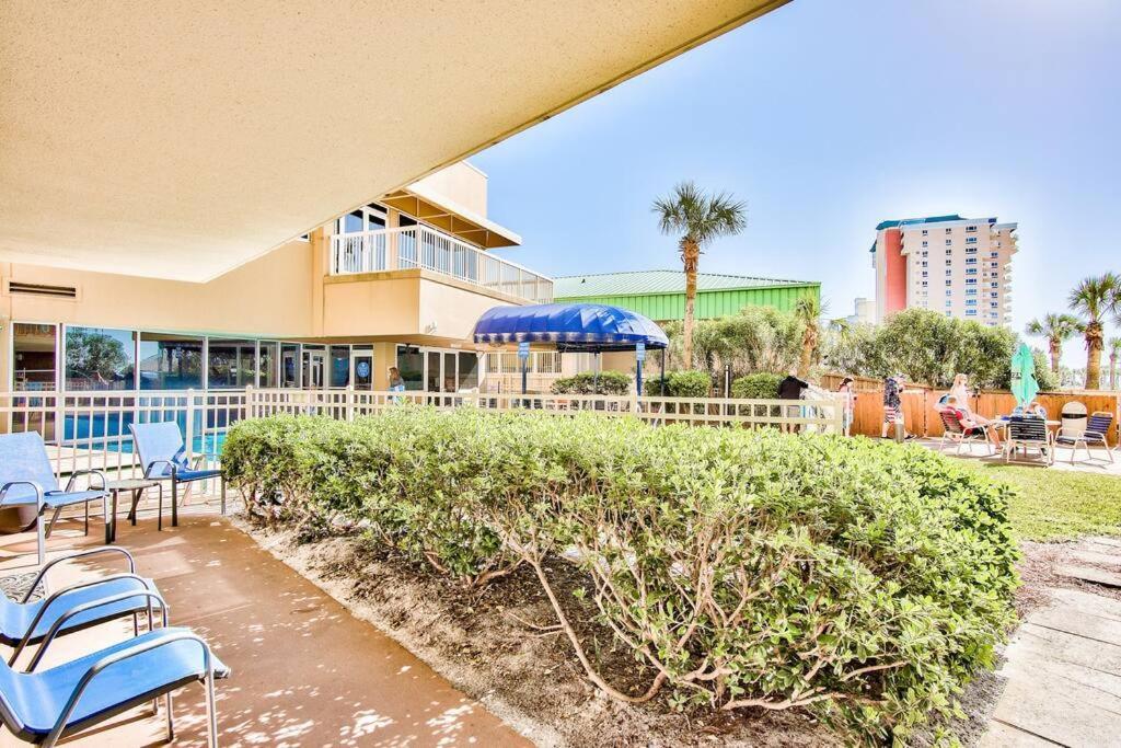 Pelican Resort-walkout Unit-on The Apartment *