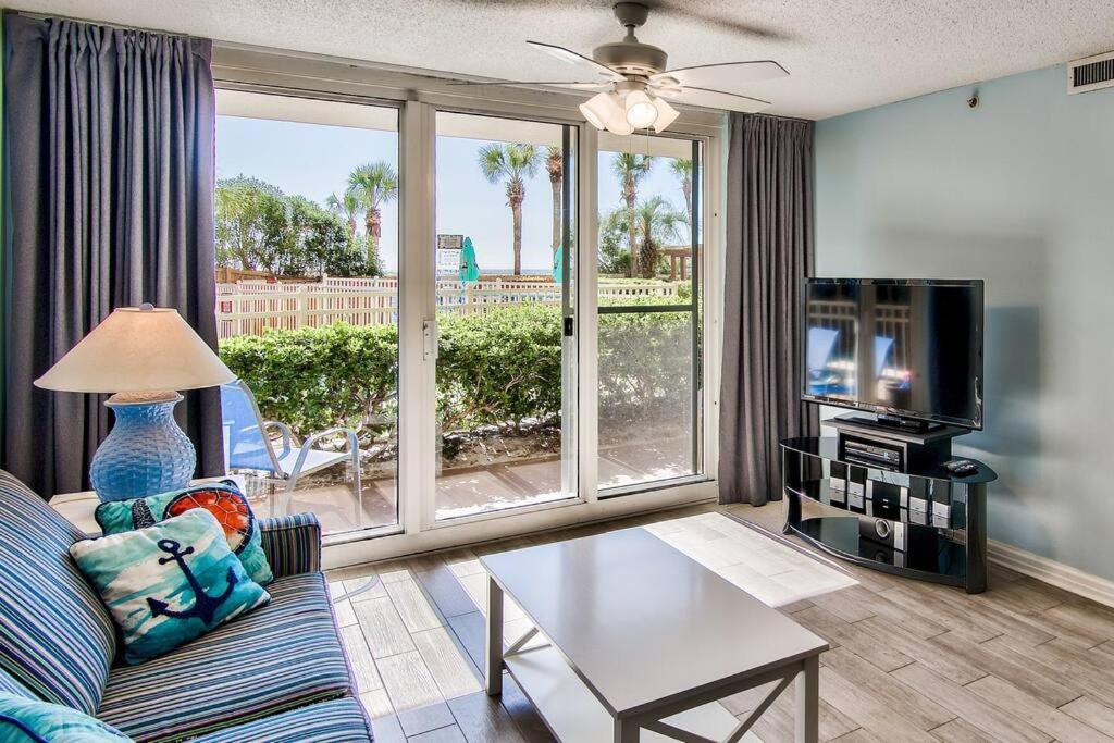 Pelican Resort-walkout Unit-on The Apartment