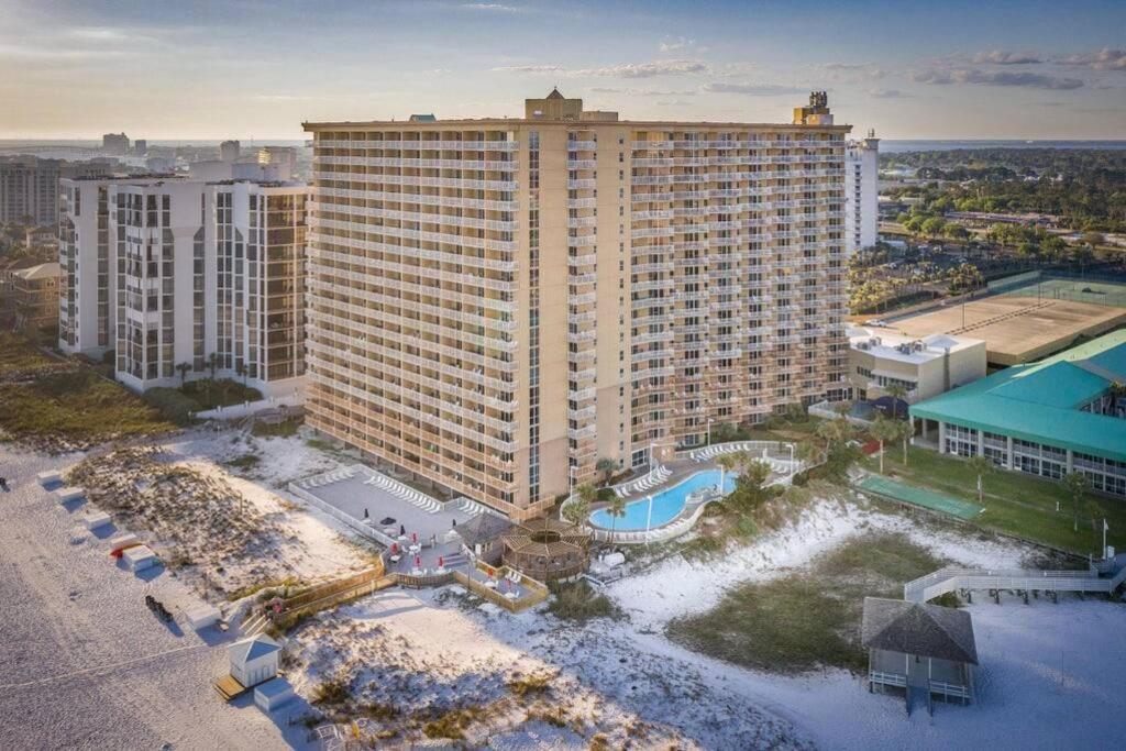 Pelican Resort-walkout Unit-on The