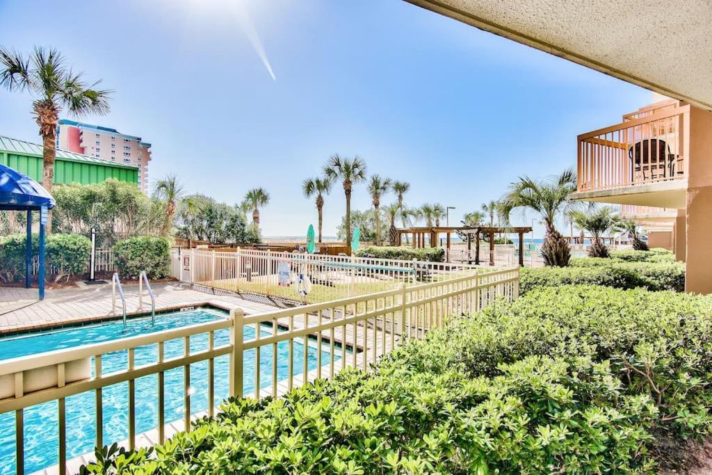 Apartment Pelican Resort-walkout Unit-on The Destin