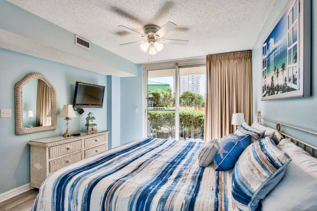 Pelican Resort-walkout Unit-on The Apartment *