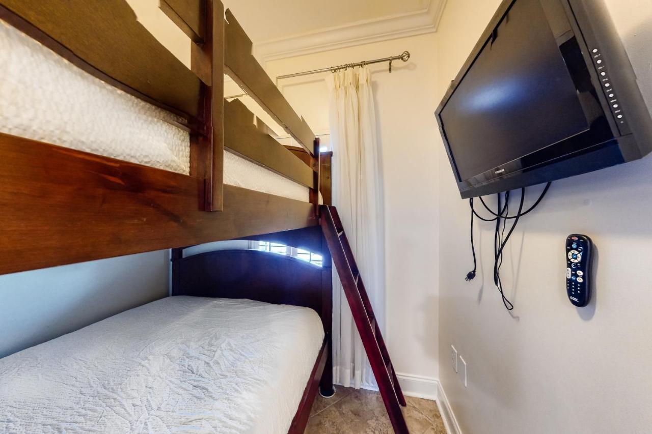 Apartment Sterling Sands 212