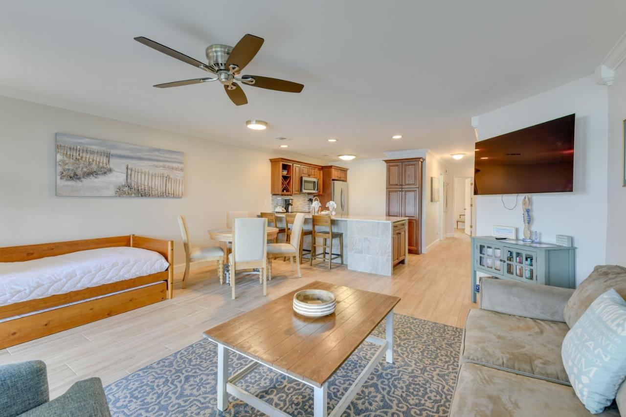 Apartment Chic Miramar With Pool Access!