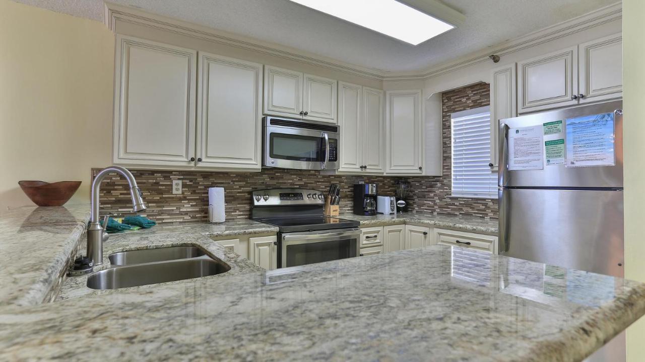 On The Gulf 302 - Perfect Location For A Family Getaway Holiday home Destin