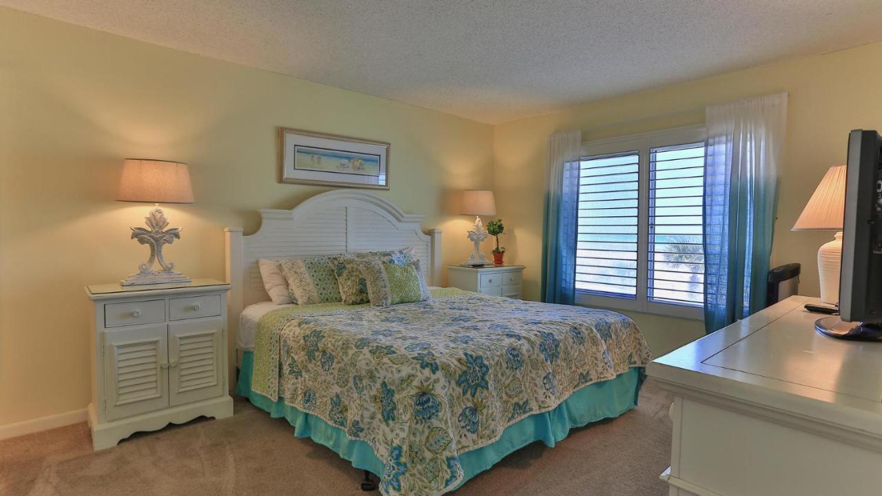 Holiday home On The Gulf 302 - Perfect Location For A Family Getaway Destin