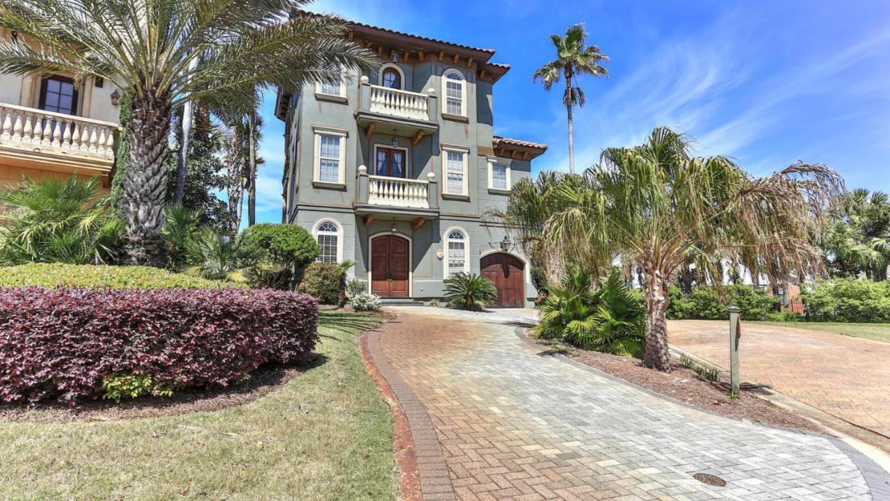 Monaco - Easy Access Dogs Welcome Gated Community Large Pool Holiday home Destin