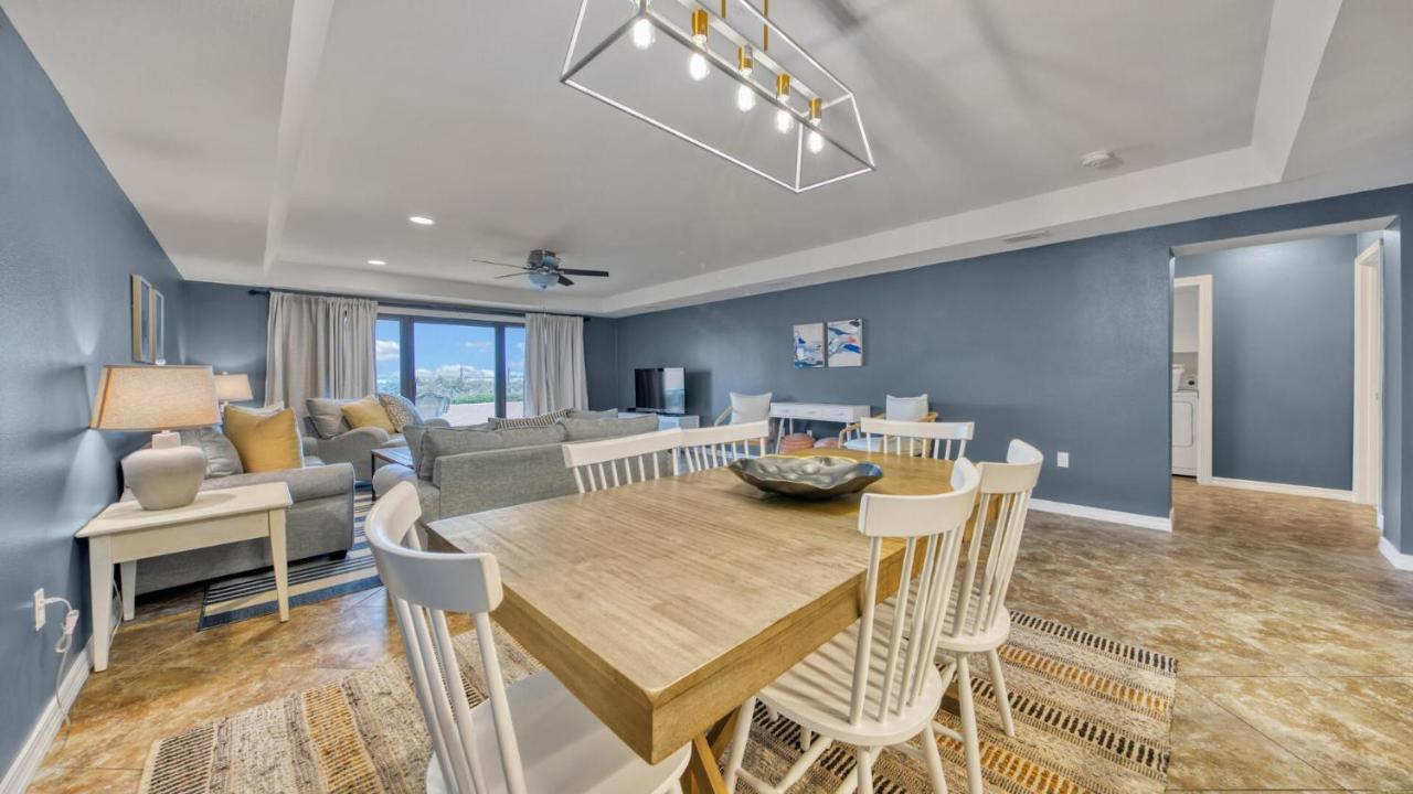Aegean 105 - Updated Front On Isle Holiday home Destin