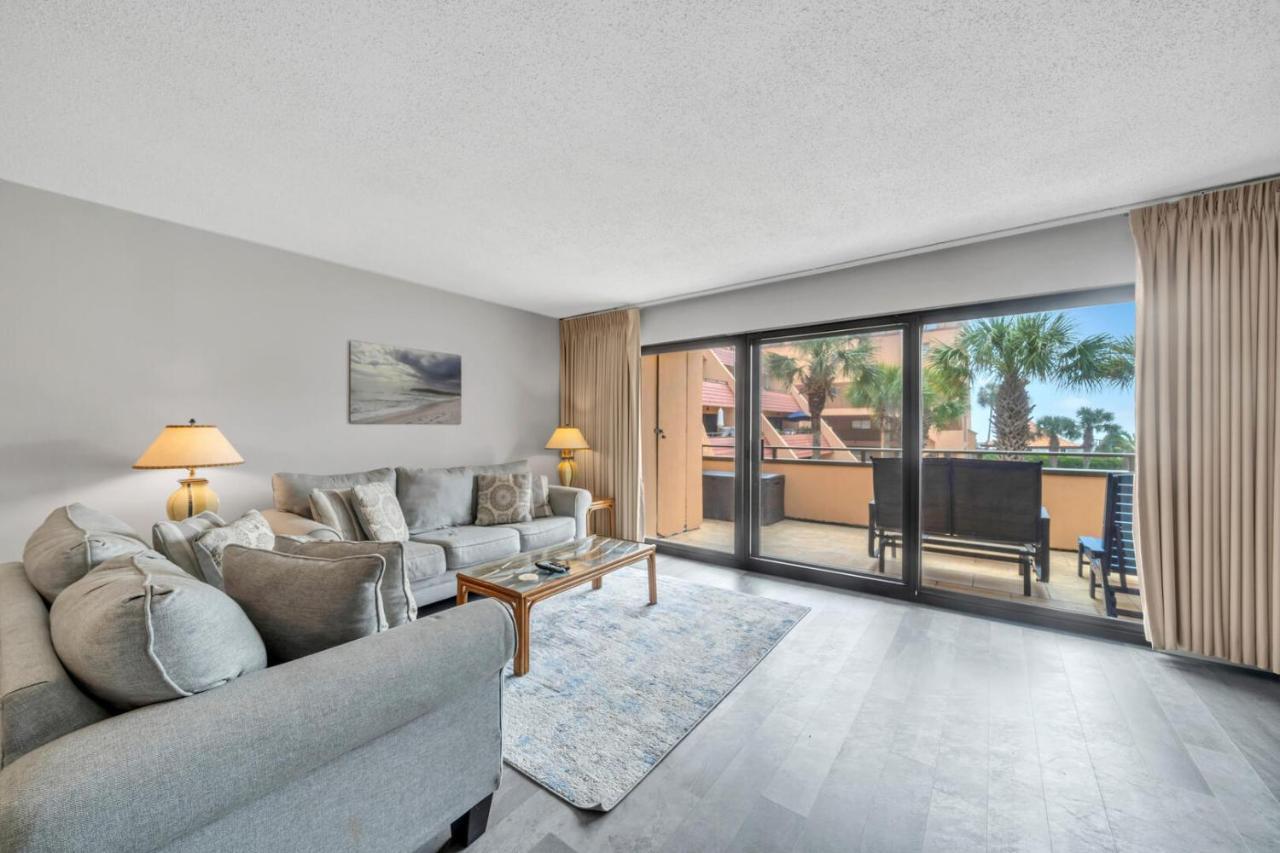 Aegean 212 - Beautiful Updated 2 Bedroom 2 Bath In The Heart Of