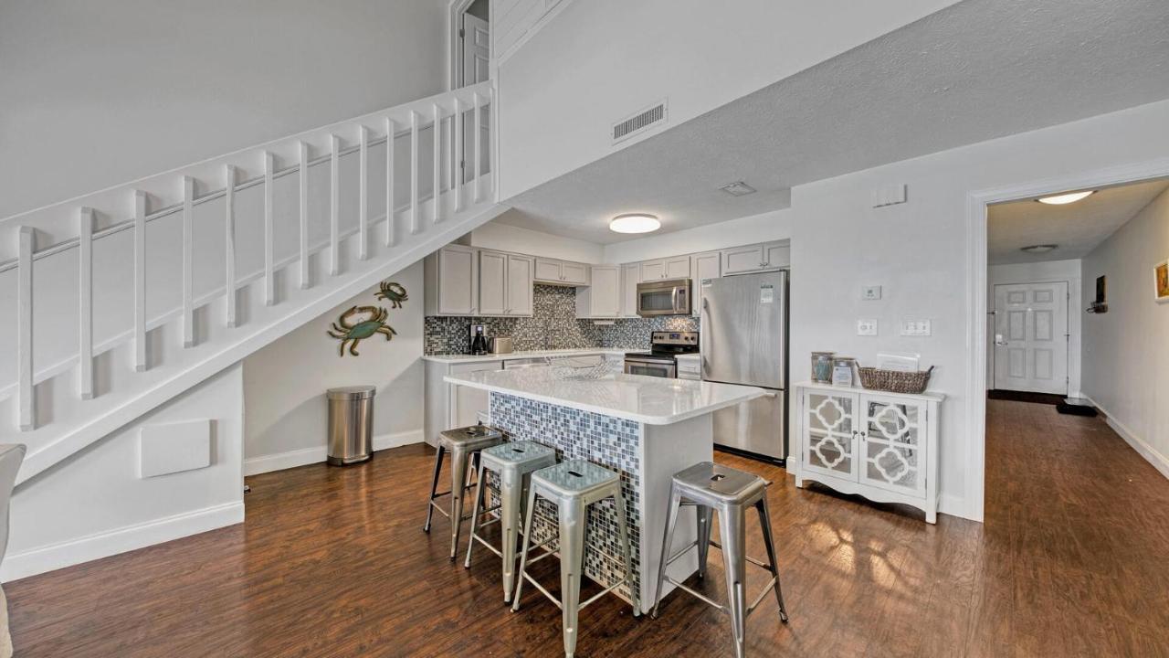 Crystal 12b - Updated 2 Bedroom With Loft Front In The Heart Of Destin