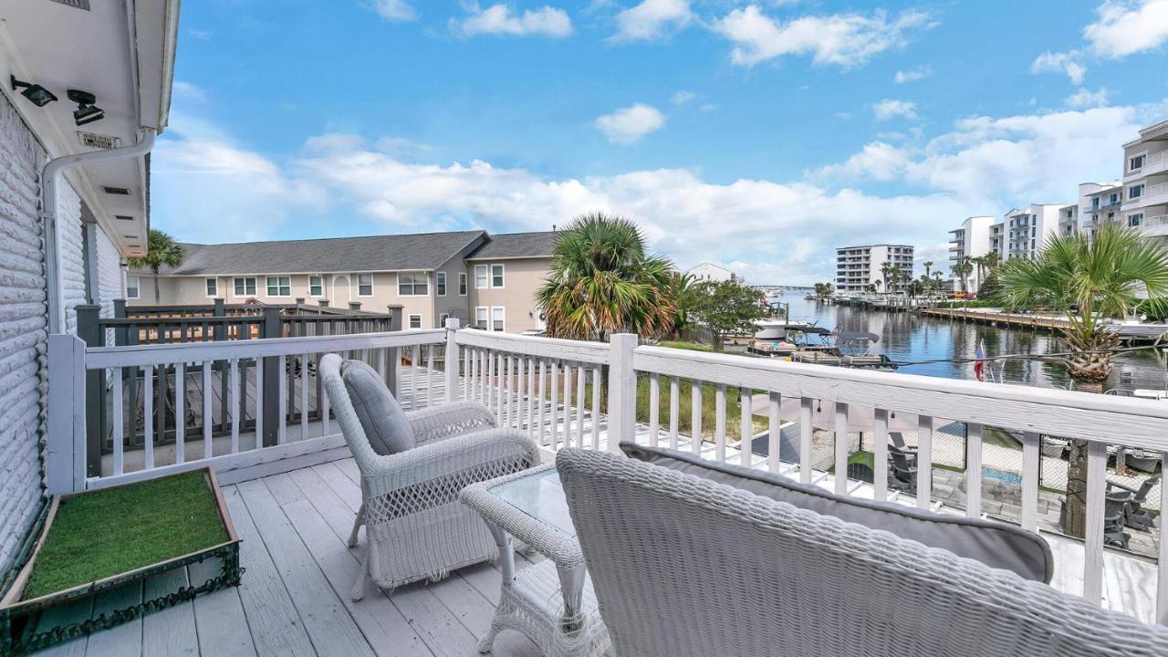 Red Hot Retreat - Updated Isle Townhome On The Harbor Holiday home *