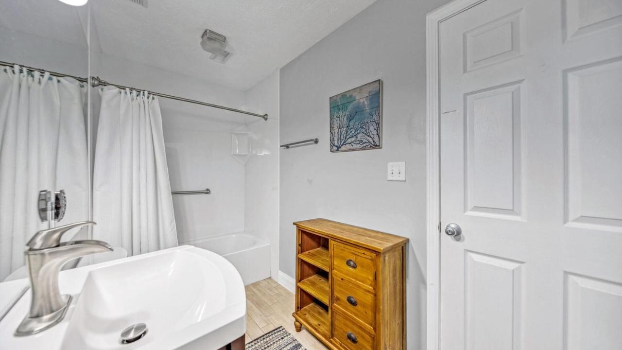 Holiday home Crystal 12b - Updated 2 Bedroom With Loft Front In The Heart Of Destin