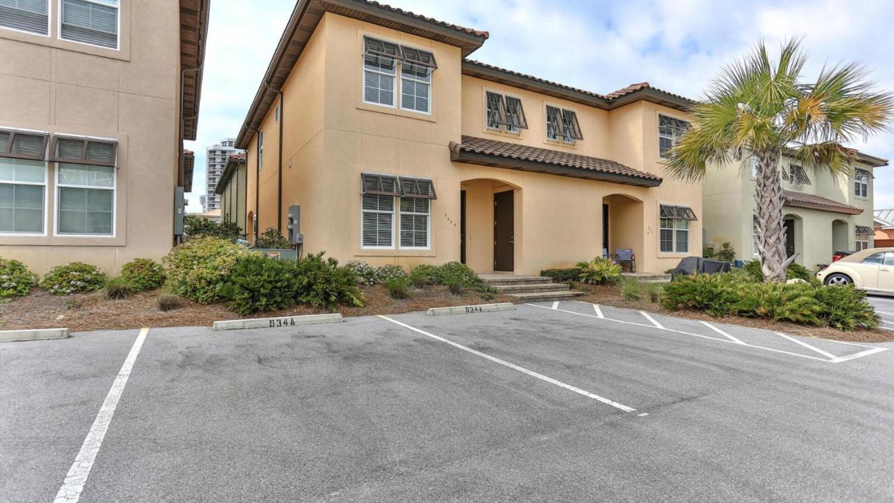Playa Blanca - Steps To The Sleeps 14 Has Community Pool Holiday home Destin