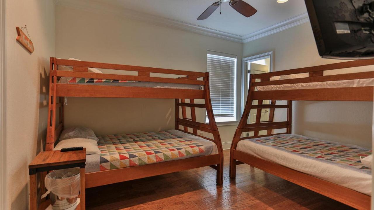 Playa Blanca - Steps To The Sleeps 14 Has Community Pool Destin