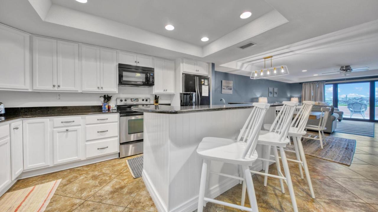 Aegean 105 - Updated Front On Isle Destin