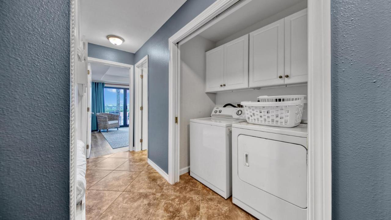 Aegean 105 - Updated Front On Isle Holiday home Destin