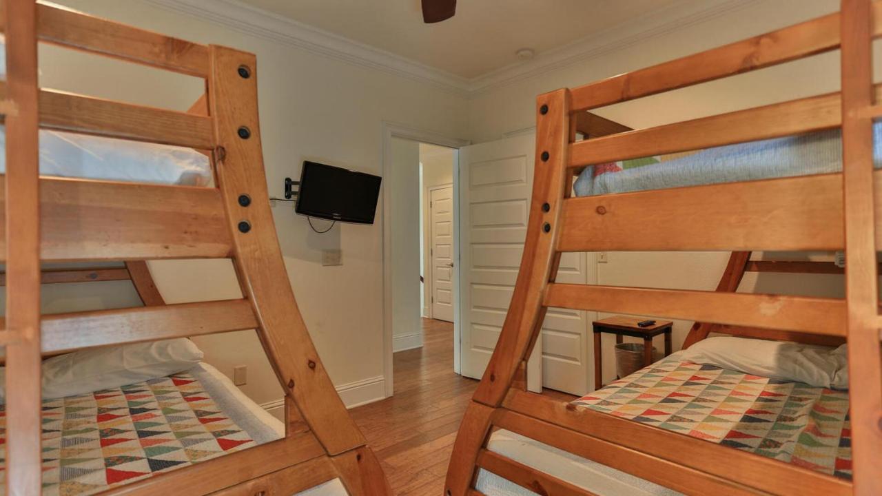 Playa Blanca - Steps To The Sleeps 14 Has Community Pool Destin