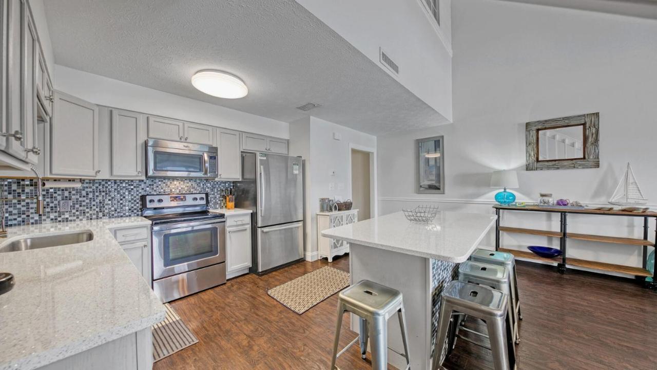 Crystal 12b - Updated 2 Bedroom With Loft Front In The Heart Of