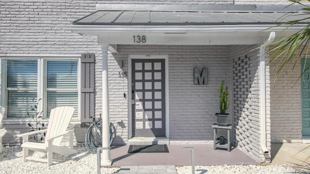 Red Hot Retreat - Updated Isle Townhome On The Harbor Destin