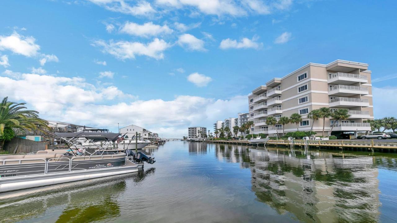 Red Hot Retreat - Updated Isle Townhome On The Harbor *