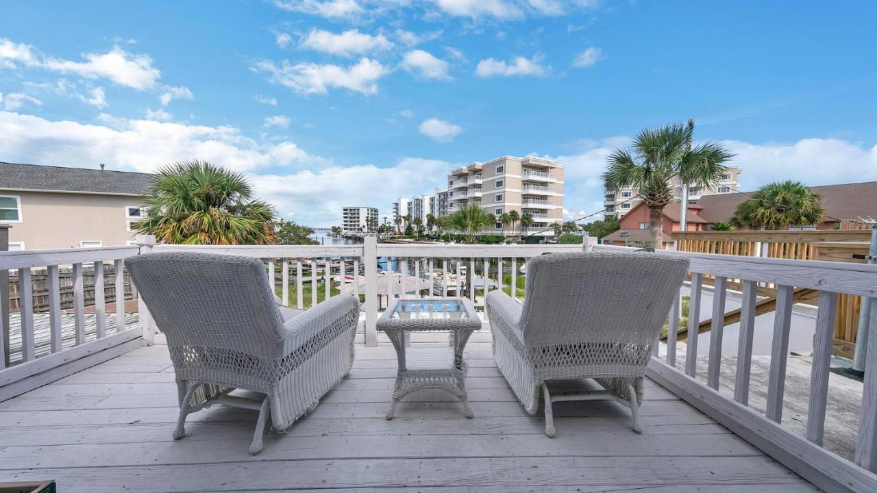 Holiday home Red Hot Retreat - Updated Isle Townhome On The Harbor Destin