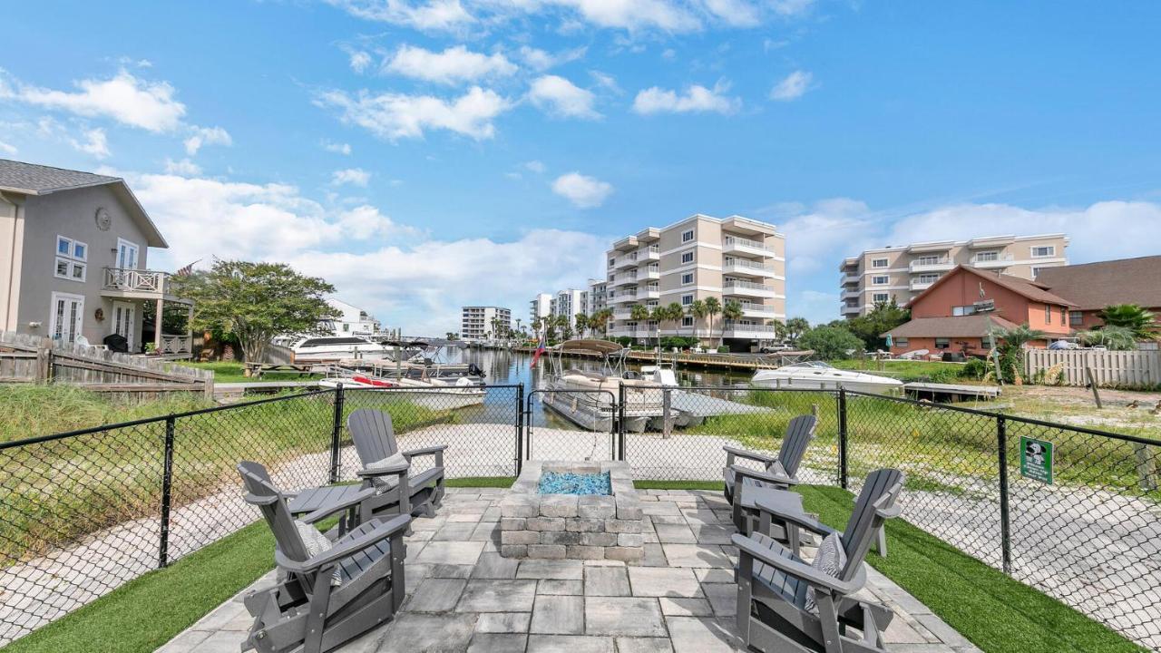 Red Hot Retreat - Updated Isle Townhome On The Harbor *
