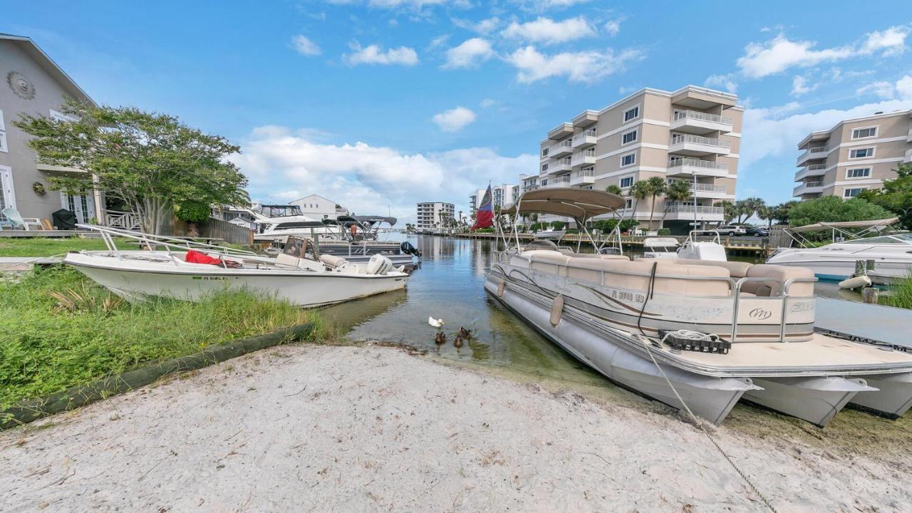 Red Hot Retreat - Updated Isle Townhome On The Harbor Holiday home *