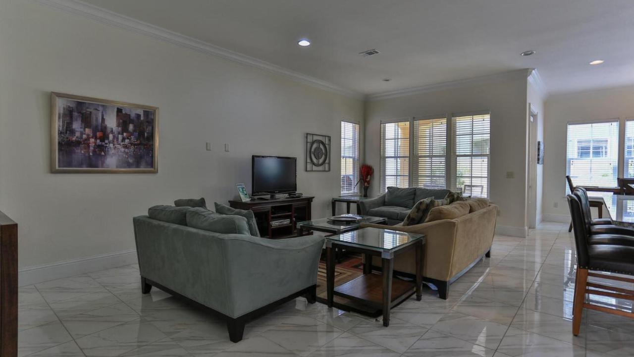 Playa Blanca - Steps To The Sleeps 14 Has Community Pool *
