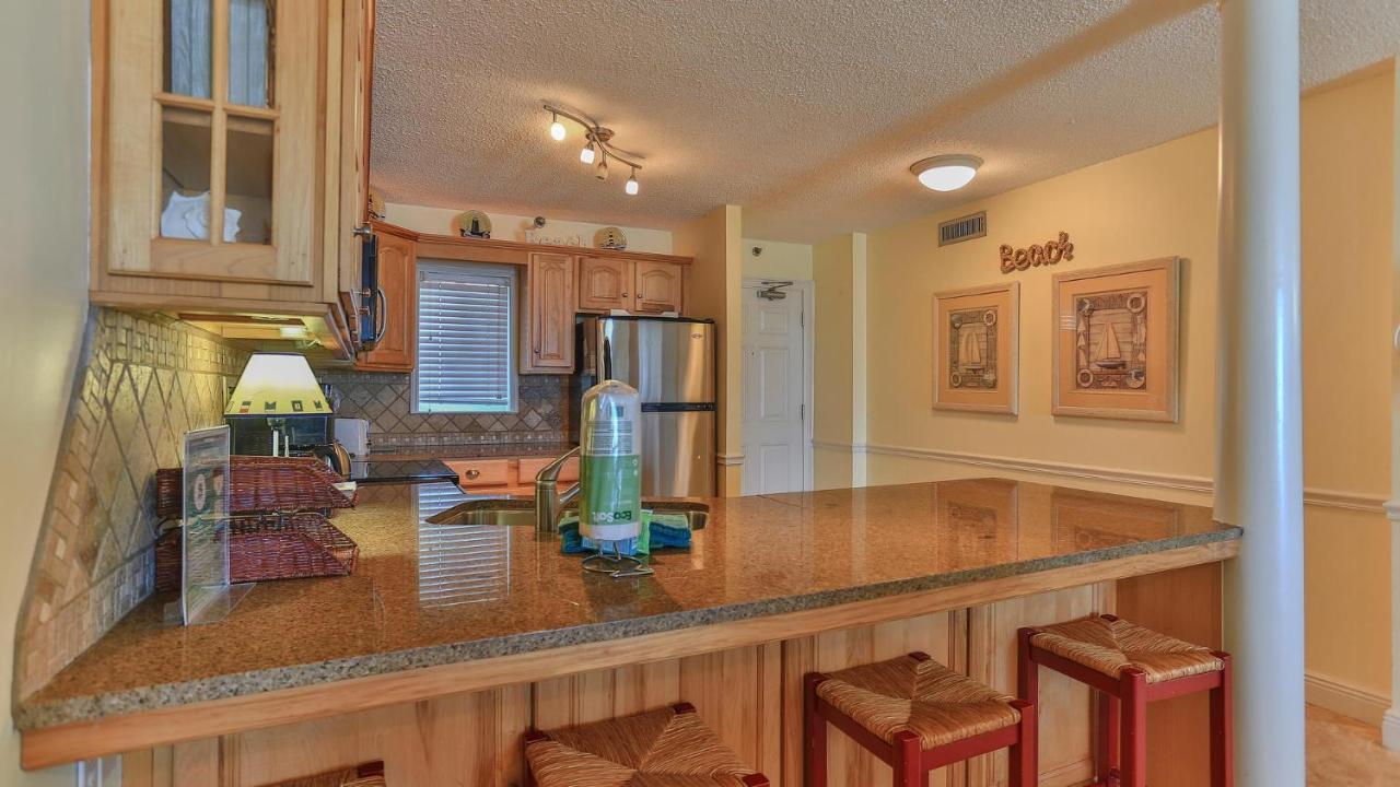 On The Gulf 606 - 2 Bedroom Updated Gulf Front Holiday home