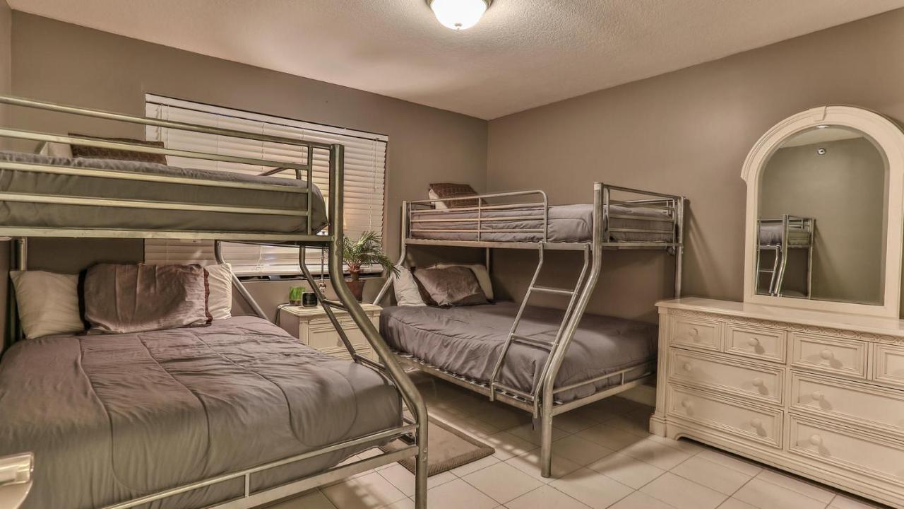 Towers 142 - 2 Bedroom Front In The Heart Of With Amazing Views! *