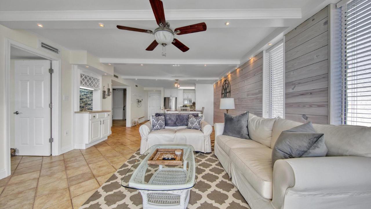 Dolphin Point 502b - 2br On Isle With Harbor View Holiday home