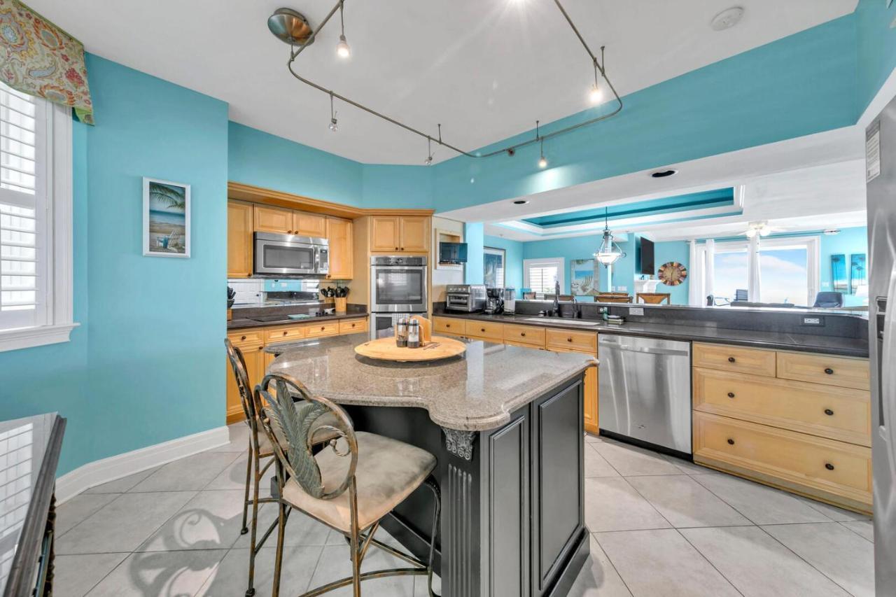 Grandview 202 - Beach Front 3br In Miramar Beach Destin