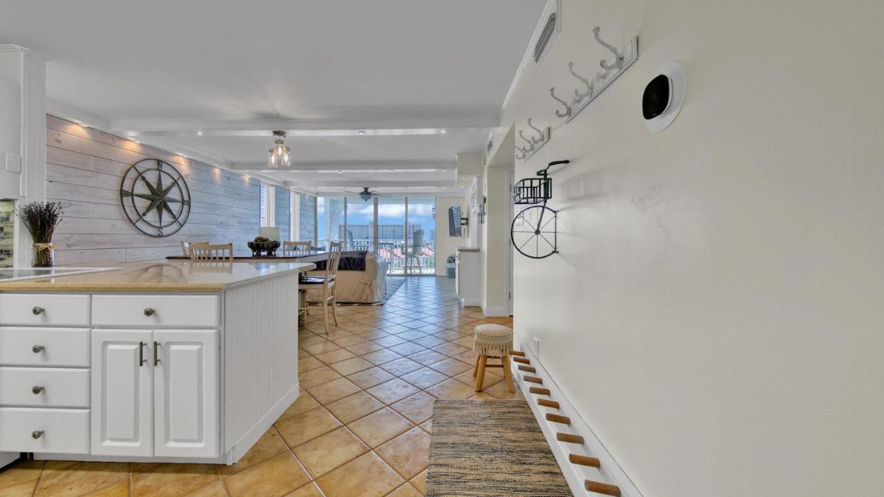 Dolphin Point 502b - 2br On Isle With Harbor View