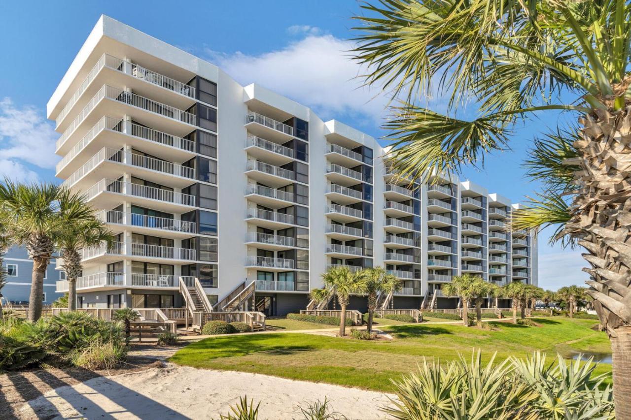 Mainsail 131 - Beachfront 2br With Free Seasonal Service Holiday home Destin