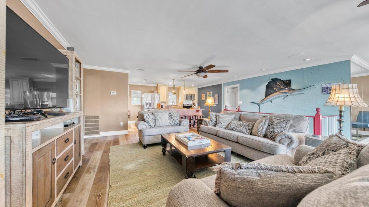Palm Breeze - Is A 4br With Private Pool And Boat Dock In * Destin