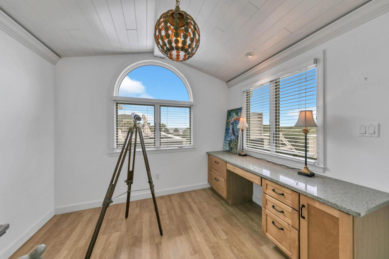 Henderson Haus - Is A Fabulous 3br Townhome In *