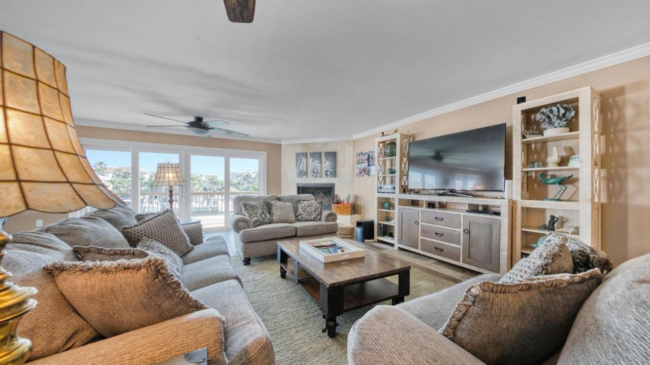 Palm Breeze - Is A 4br With Private Pool And Boat Dock In *