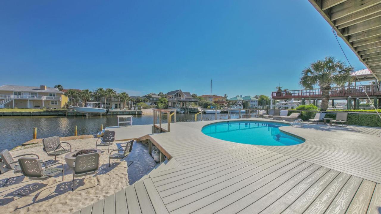 Palm Breeze - Is A 4br With Private Pool And Boat Dock In Holiday home *