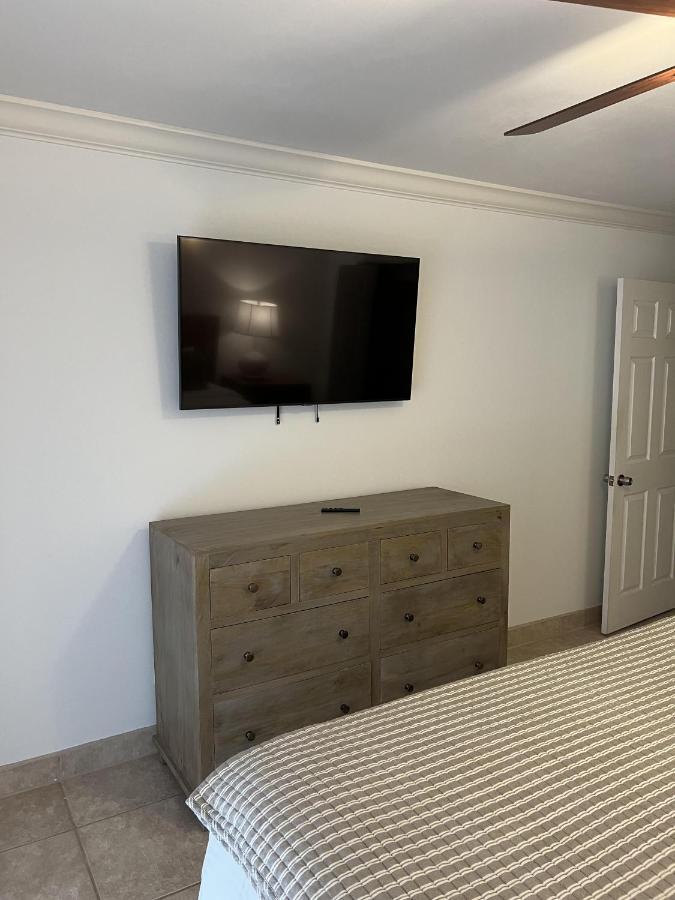 Henderson Haus - Is A Fabulous 3br Townhome In Holiday home *