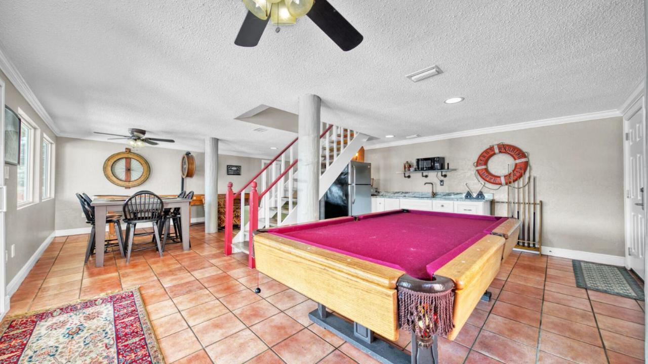Holiday home Palm Breeze - Is A 4br With Private Pool And Boat Dock In