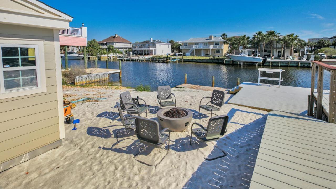 Palm Breeze - Is A 4br With Private Pool And Boat Dock In Holiday home