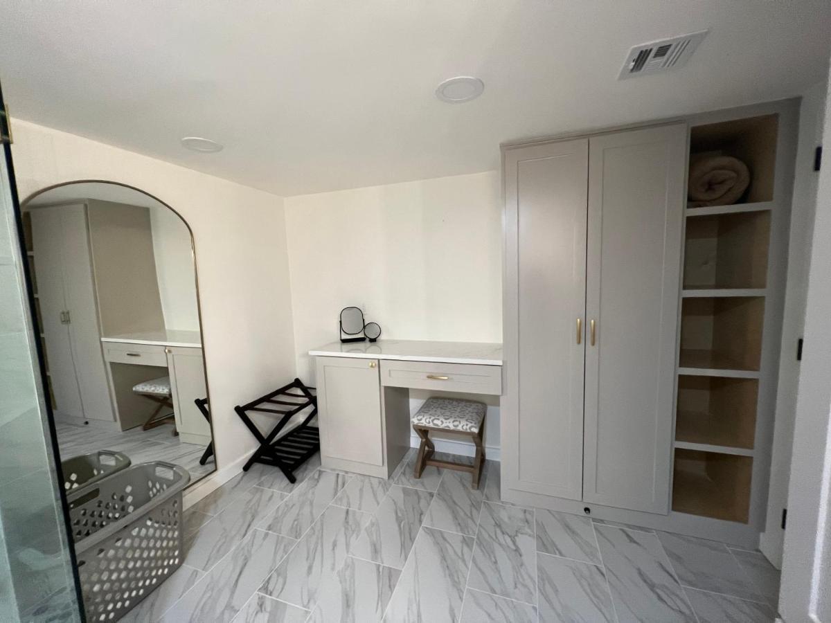 Front Relaxing Get Away On Beautiful Emerald Coast Aparthotel Destin