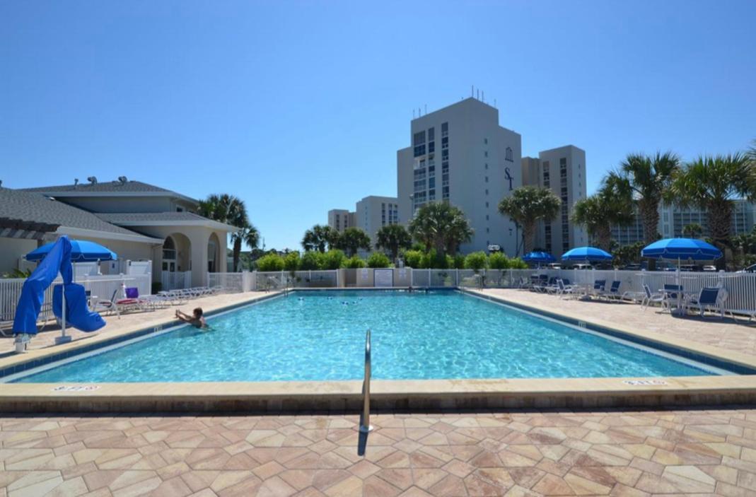 Front Relaxing Get Away On Beautiful Emerald Coast Aparthotel