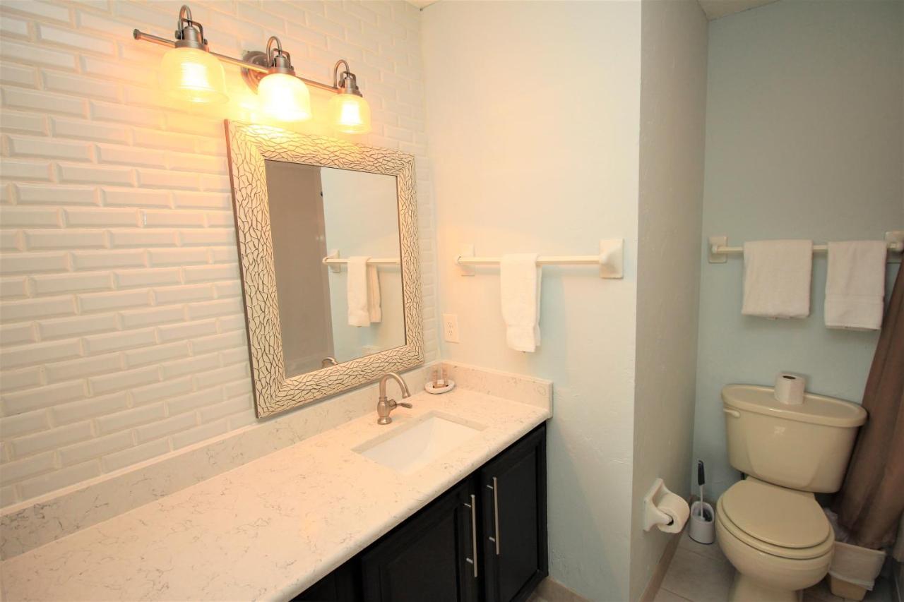 Charming 2 Bed 2 Bath Overlooking Horseshoe Lake. Sandestin. Destin