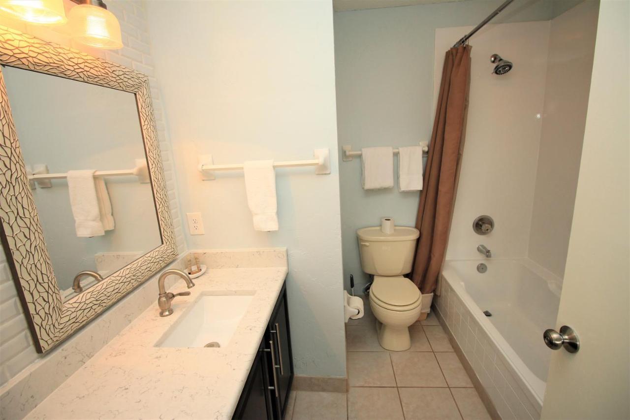 Charming 2 Bed 2 Bath Overlooking Horseshoe Lake. Sandestin. * Destin