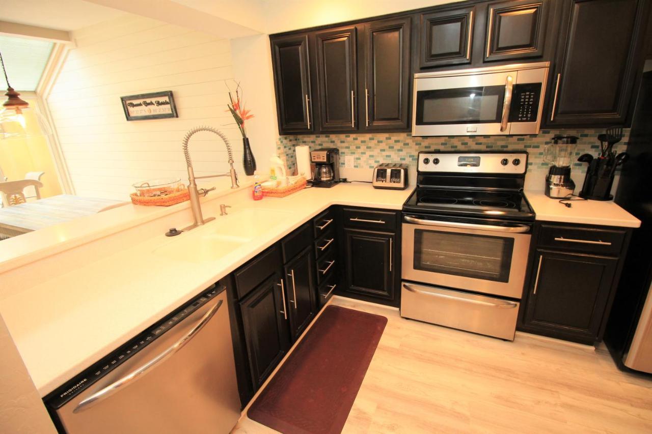 Charming 2 Bed 2 Bath Overlooking Horseshoe Lake. Sandestin.