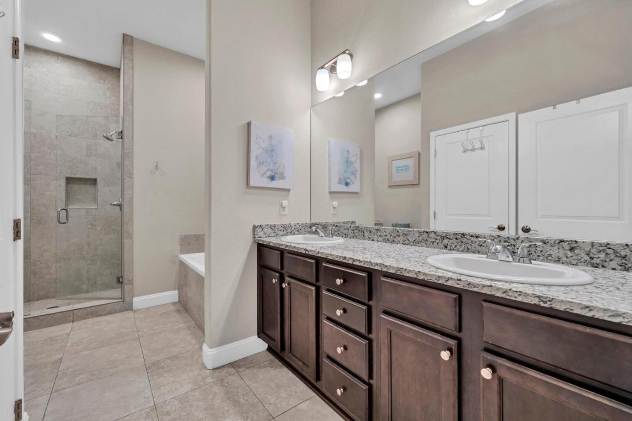 Private Patio! Gated Community! Walk To Beach! Alerio C101 Free Activities! Destin