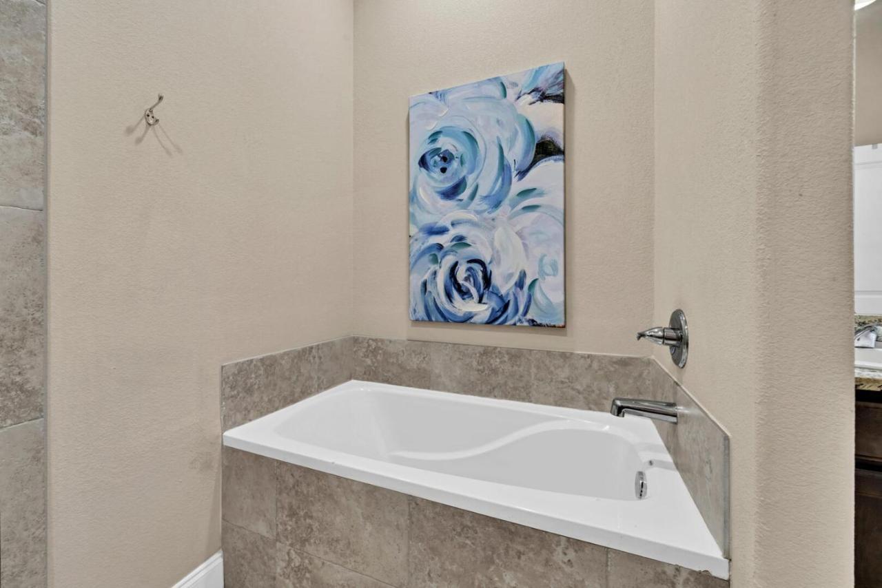 Holiday home Private Patio! Gated Community! Walk To Beach! Alerio C101 Free Activities! *