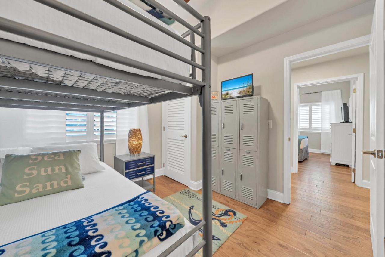Private Patio! Gated Community! Walk To Beach! Alerio C101 Free Activities! Destin