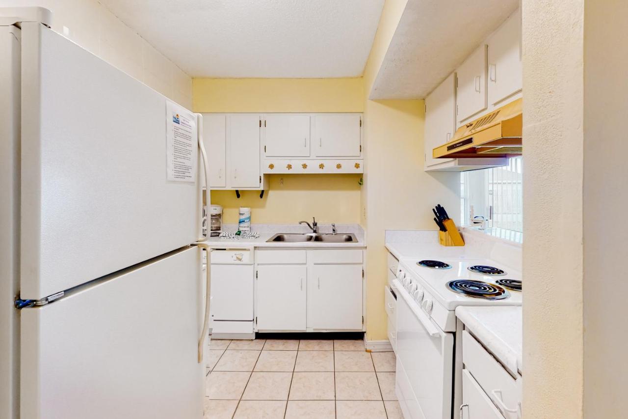 Gulf Terrace 126 Apartment