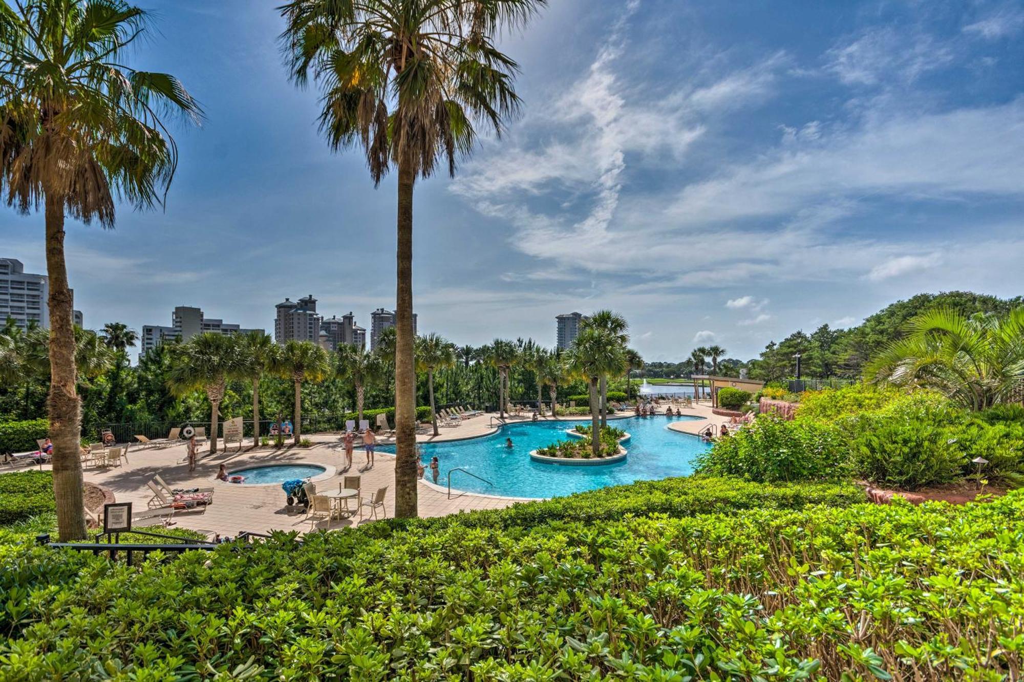 With Pool - Walk To Beach! Destin